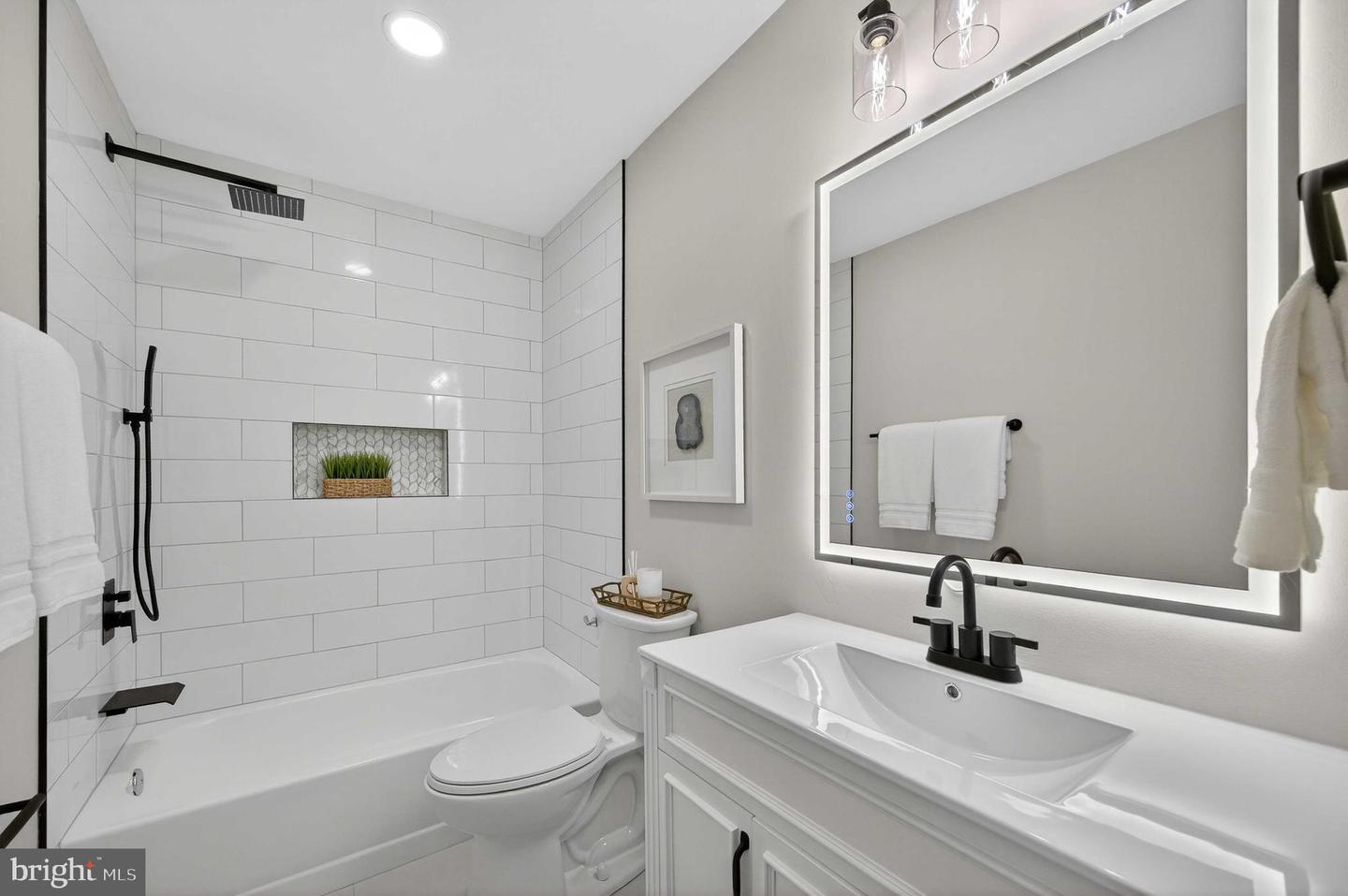 6220 WINSLOW CT, FAIRFAX STATION, Virginia 22039, 4 Bedrooms Bedrooms, 21 Rooms Rooms,3 BathroomsBathrooms,Residential,For sale,6220 WINSLOW CT,VAFX2290414 MLS # VAFX2290414