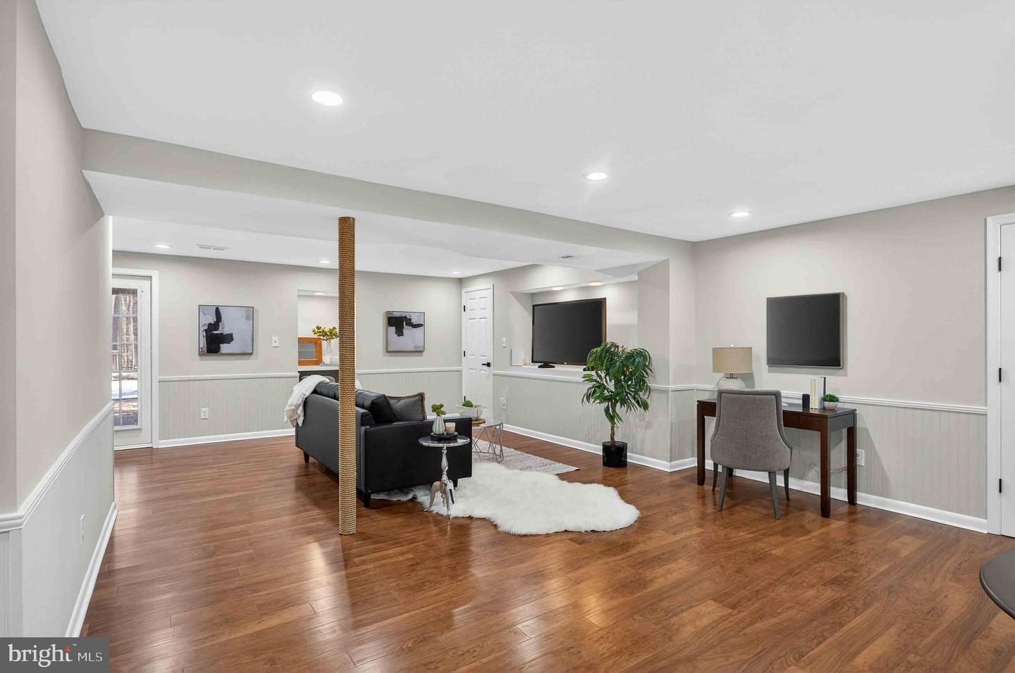 6220 WINSLOW CT, FAIRFAX STATION, Virginia 22039, 4 Bedrooms Bedrooms, 21 Rooms Rooms,3 BathroomsBathrooms,Residential,For sale,6220 WINSLOW CT,VAFX2290414 MLS # VAFX2290414