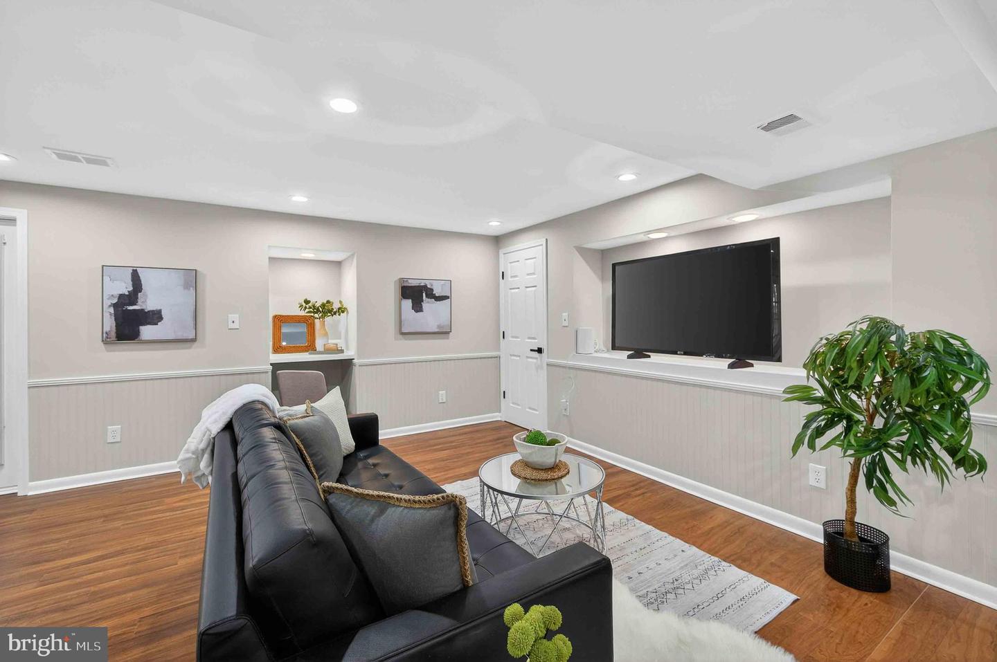 6220 WINSLOW CT, FAIRFAX STATION, Virginia 22039, 4 Bedrooms Bedrooms, 21 Rooms Rooms,3 BathroomsBathrooms,Residential,For sale,6220 WINSLOW CT,VAFX2290414 MLS # VAFX2290414