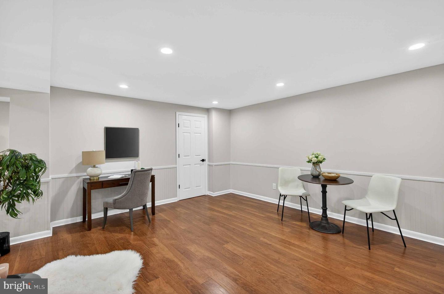 6220 WINSLOW CT, FAIRFAX STATION, Virginia 22039, 4 Bedrooms Bedrooms, 21 Rooms Rooms,3 BathroomsBathrooms,Residential,For sale,6220 WINSLOW CT,VAFX2290414 MLS # VAFX2290414