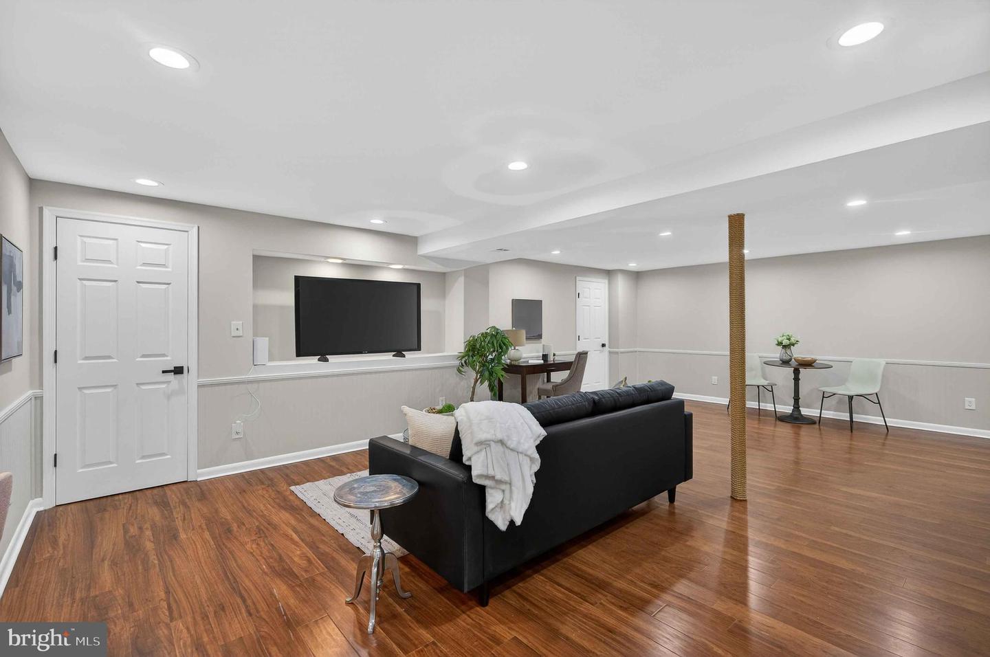 6220 WINSLOW CT, FAIRFAX STATION, Virginia 22039, 4 Bedrooms Bedrooms, 21 Rooms Rooms,3 BathroomsBathrooms,Residential,For sale,6220 WINSLOW CT,VAFX2290414 MLS # VAFX2290414