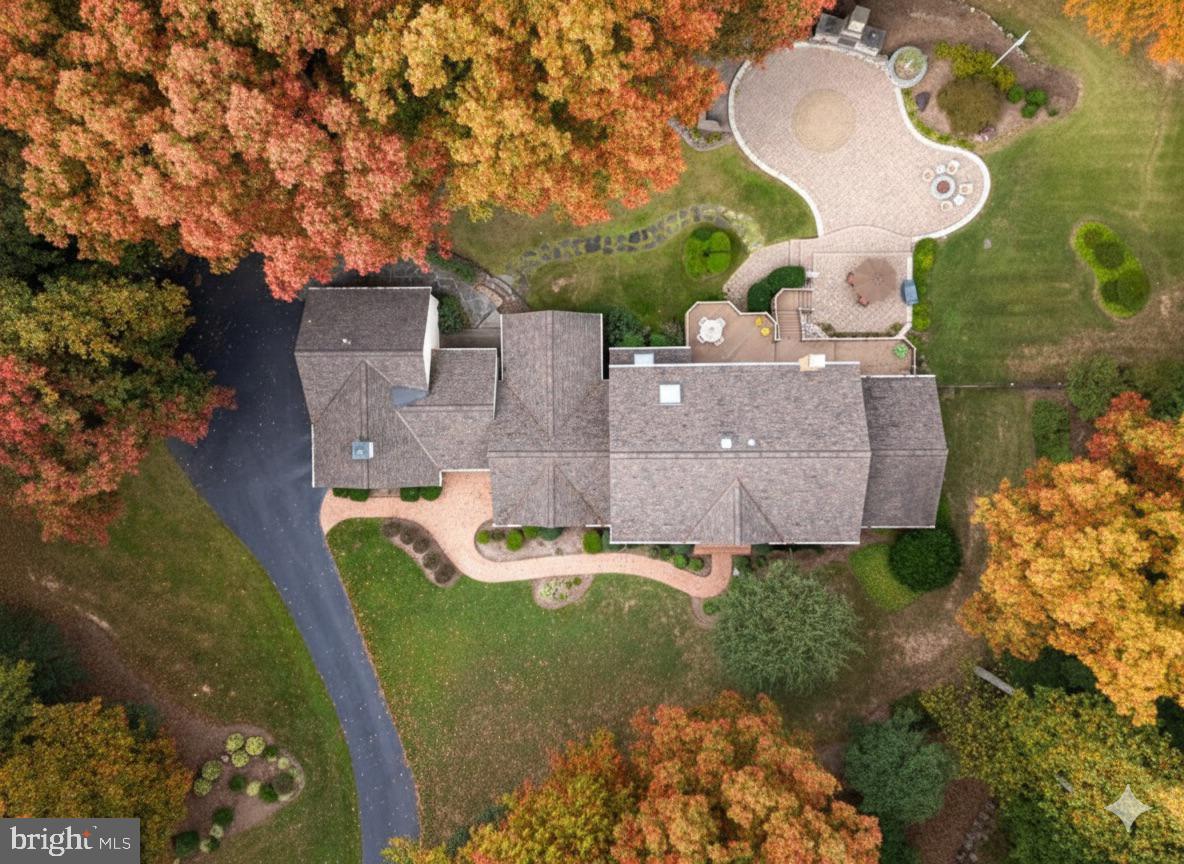 6220 WINSLOW CT, FAIRFAX STATION, Virginia 22039, 4 Bedrooms Bedrooms, 21 Rooms Rooms,3 BathroomsBathrooms,Residential,For sale,6220 WINSLOW CT,VAFX2290414 MLS # VAFX2290414