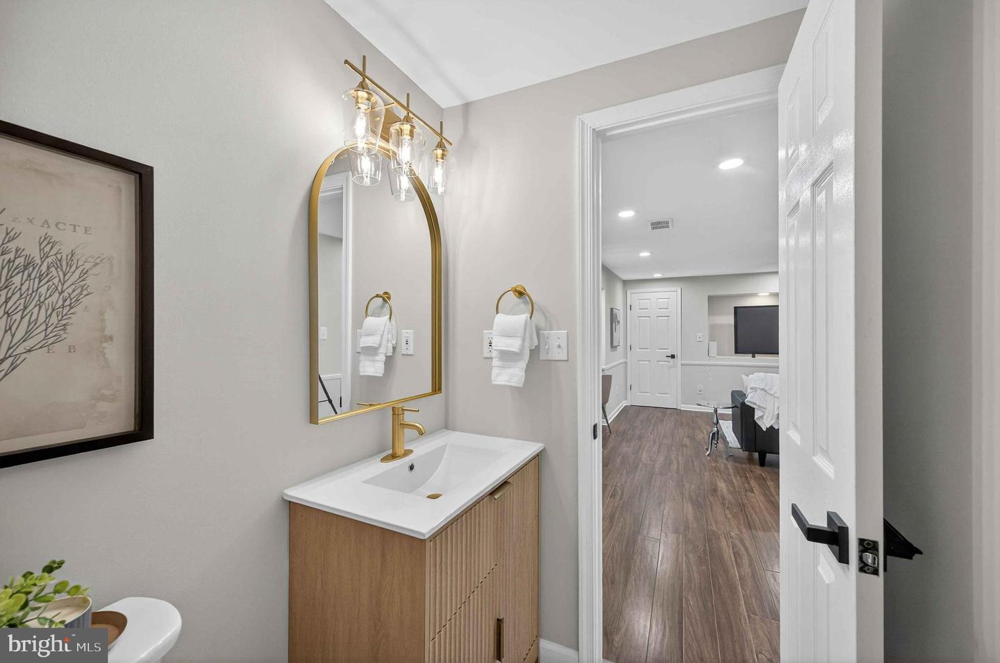 6220 WINSLOW CT, FAIRFAX STATION, Virginia 22039, 4 Bedrooms Bedrooms, 21 Rooms Rooms,3 BathroomsBathrooms,Residential,For sale,6220 WINSLOW CT,VAFX2290414 MLS # VAFX2290414