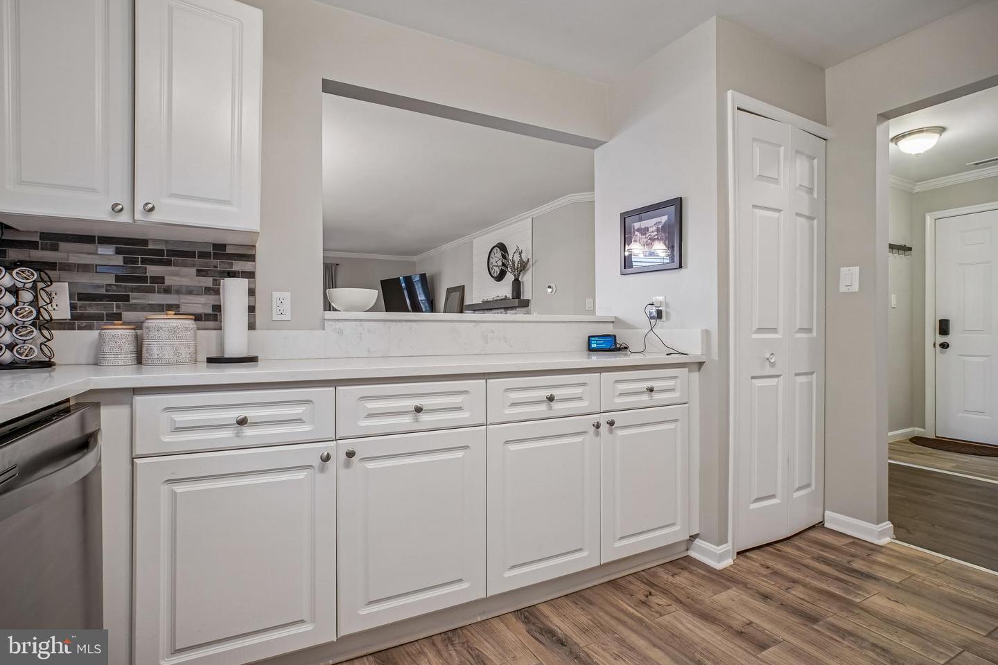 20585 SNOWSHOE SQ #201, ASHBURN, Virginia 20147, 2 Bedrooms Bedrooms, ,2 BathroomsBathrooms,Residential,For sale,20585 SNOWSHOE SQ #201,VALO2115742 MLS # VALO2115742 20585 SNOWSHOE SQ #201, ASHBURN, Virginia 20147, 2 Bedrooms Bedrooms, ,2 BathroomsBathrooms,Residential,For sale,20585 SNOWSHOE SQ #201,VALO2115742 MLS # VALO2115742