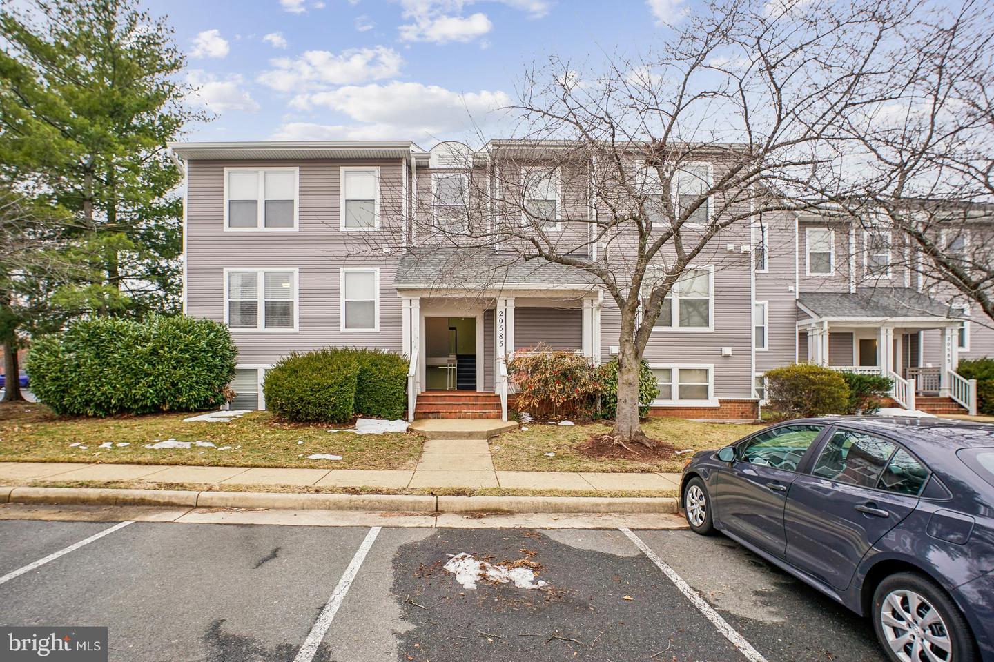 20585 SNOWSHOE SQ #201, ASHBURN, Virginia 20147, 2 Bedrooms Bedrooms, ,2 BathroomsBathrooms,Residential,For sale,20585 SNOWSHOE SQ #201,VALO2115742 MLS # VALO2115742 20585 SNOWSHOE SQ #201, ASHBURN, Virginia 20147, 2 Bedrooms Bedrooms, ,2 BathroomsBathrooms,Residential,For sale,20585 SNOWSHOE SQ #201,VALO2115742 MLS # VALO2115742
