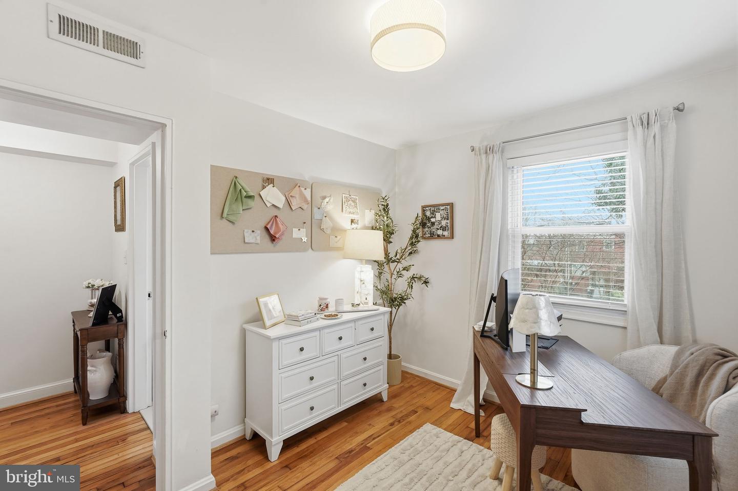 613 S HENRY ST, ALEXANDRIA, Virginia 22314, 2 Bedrooms Bedrooms, ,2 BathroomsBathrooms,Residential,For sale,613 S HENRY ST,VAAX2054072 MLS # VAAX2054072 613 S HENRY ST, ALEXANDRIA, Virginia 22314, 2 Bedrooms Bedrooms, ,2 BathroomsBathrooms,Residential,For sale,613 S HENRY ST,VAAX2054072 MLS # VAAX2054072