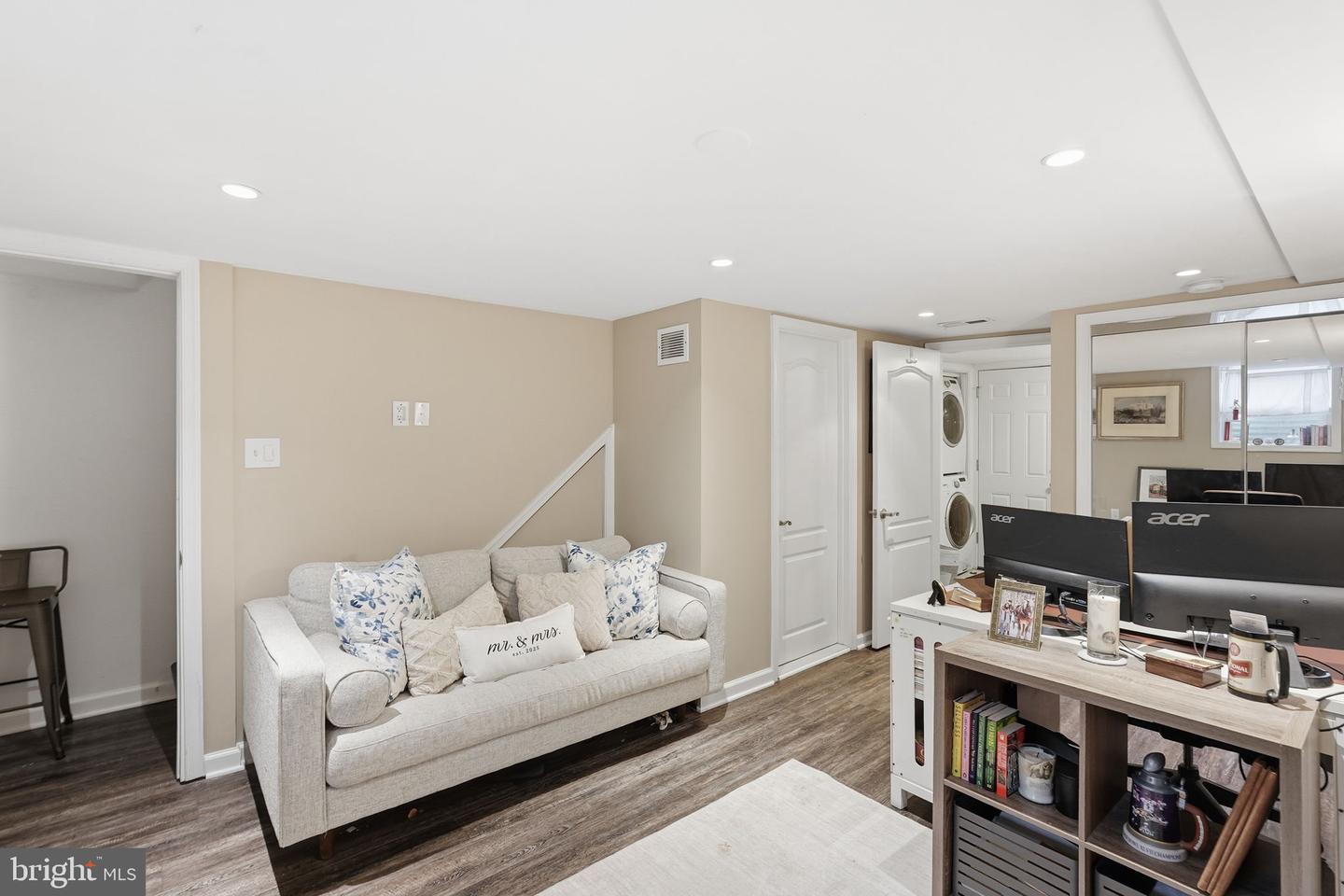 613 S HENRY ST, ALEXANDRIA, Virginia 22314, 2 Bedrooms Bedrooms, ,2 BathroomsBathrooms,Residential,For sale,613 S HENRY ST,VAAX2054072 MLS # VAAX2054072 613 S HENRY ST, ALEXANDRIA, Virginia 22314, 2 Bedrooms Bedrooms, ,2 BathroomsBathrooms,Residential,For sale,613 S HENRY ST,VAAX2054072 MLS # VAAX2054072