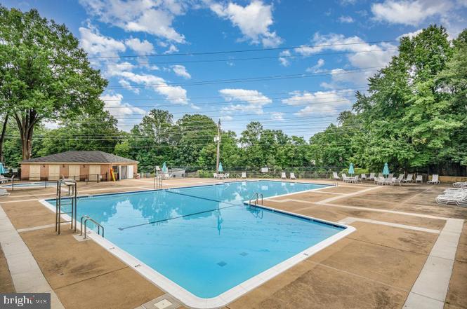 6319 FENESTRA CT #138A, BURKE, Virginia 22015, 2 Bedrooms Bedrooms, ,2 BathroomsBathrooms,Residential,For sale,6319 FENESTRA CT #138A,VAFX2290526 MLS # VAFX2290526 6319 FENESTRA CT #138A, BURKE, Virginia 22015, 2 Bedrooms Bedrooms, ,2 BathroomsBathrooms,Residential,For sale,6319 FENESTRA CT #138A,VAFX2290526 MLS # VAFX2290526