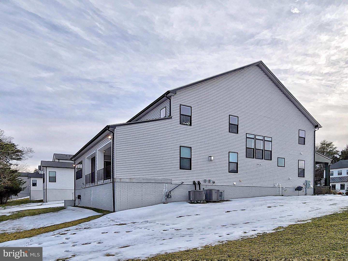 24586 SAMSARA PL, ALDIE, Virginia 20105, 5 Bedrooms Bedrooms, ,5 BathroomsBathrooms,Residential,For sale,24586 SAMSARA PL,VALO2115758 MLS # VALO2115758