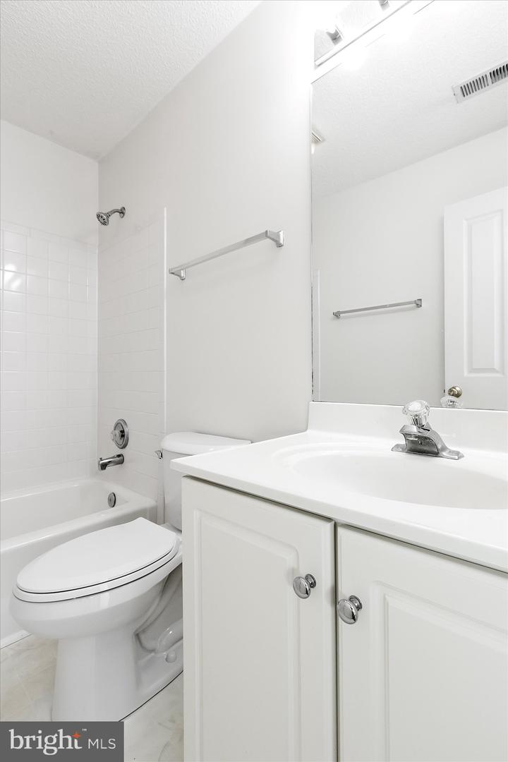 108 SENSENY GLEN DR, WINCHESTER, Virginia 22602, 3 Bedrooms Bedrooms, ,2 BathroomsBathrooms,Residential,For sale,108 SENSENY GLEN DR,VAFV2039554 MLS # VAFV2039554