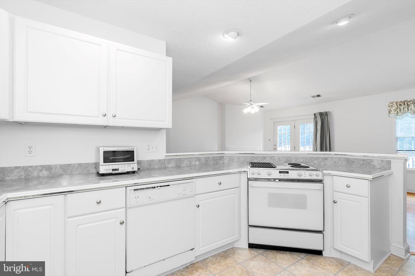 108 SENSENY GLEN DR, WINCHESTER, Virginia 22602, 3 Bedrooms Bedrooms, ,2 BathroomsBathrooms,Residential,For sale,108 SENSENY GLEN DR,VAFV2039554 MLS # VAFV2039554