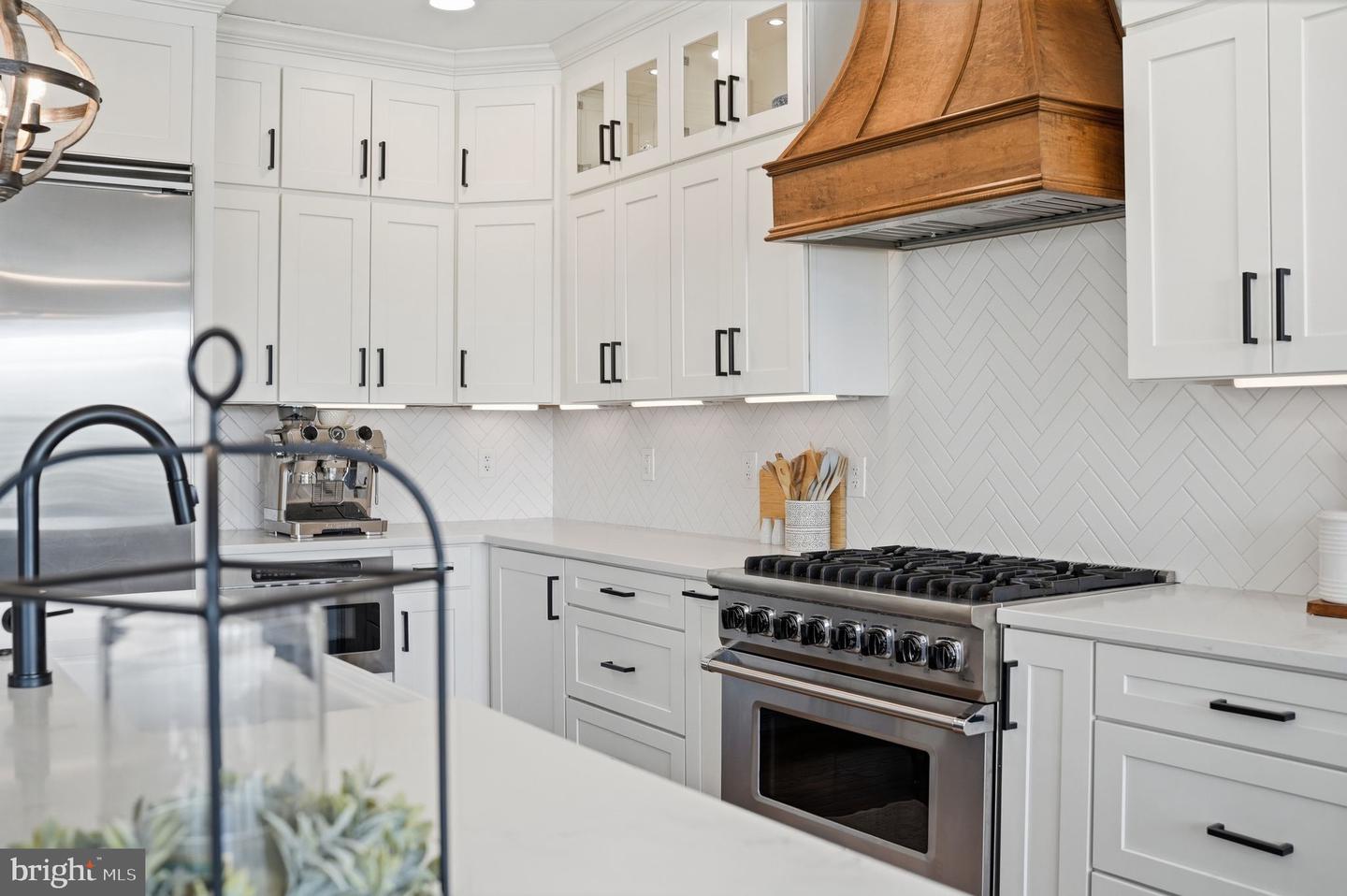 8798 DANCER CT, GAINESVILLE, Virginia 20155, 4 Bedrooms Bedrooms, 9 Rooms Rooms,4 BathroomsBathrooms,Residential,For sale,8798 DANCER CT,VAPW2112416 MLS # VAPW2112416