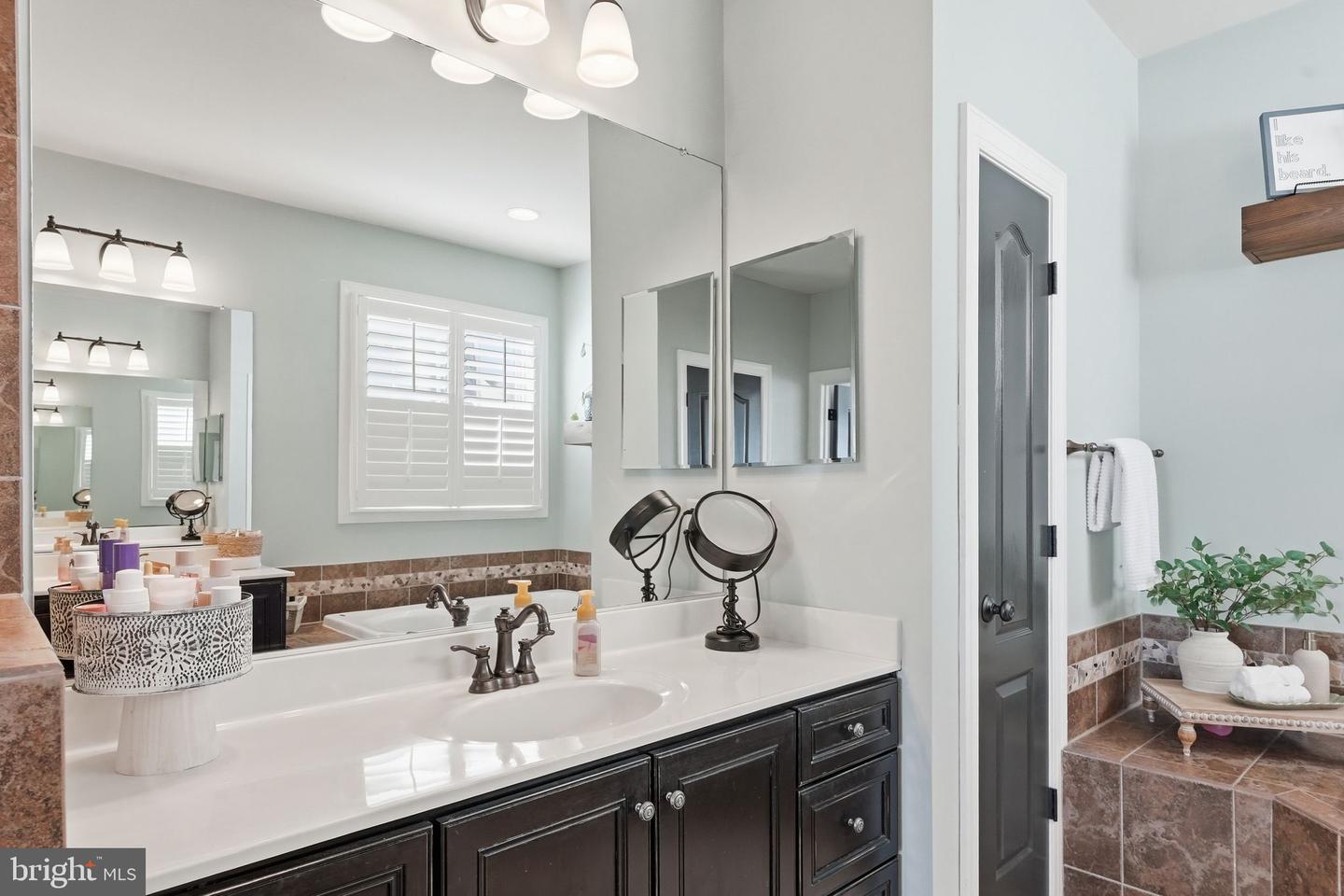 8798 DANCER CT, GAINESVILLE, Virginia 20155, 4 Bedrooms Bedrooms, 9 Rooms Rooms,4 BathroomsBathrooms,Residential,For sale,8798 DANCER CT,VAPW2112416 MLS # VAPW2112416