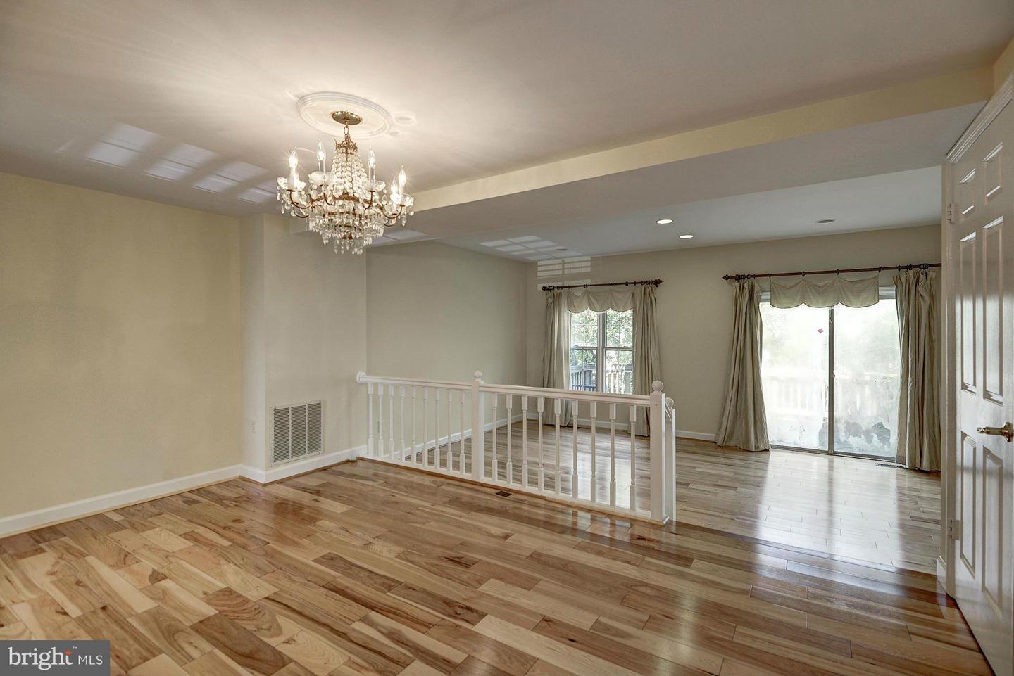 5812 APSLEY HOUSE CT, ALEXANDRIA, Virginia 22310, 3 Bedrooms Bedrooms, ,3 BathroomsBathrooms,Residential,For sale,5812 APSLEY HOUSE CT,VAFX2290894 MLS # VAFX2290894 5812 APSLEY HOUSE CT, ALEXANDRIA, Virginia 22310, 3 Bedrooms Bedrooms, ,3 BathroomsBathrooms,Residential,For sale,5812 APSLEY HOUSE CT,VAFX2290894 MLS # VAFX2290894