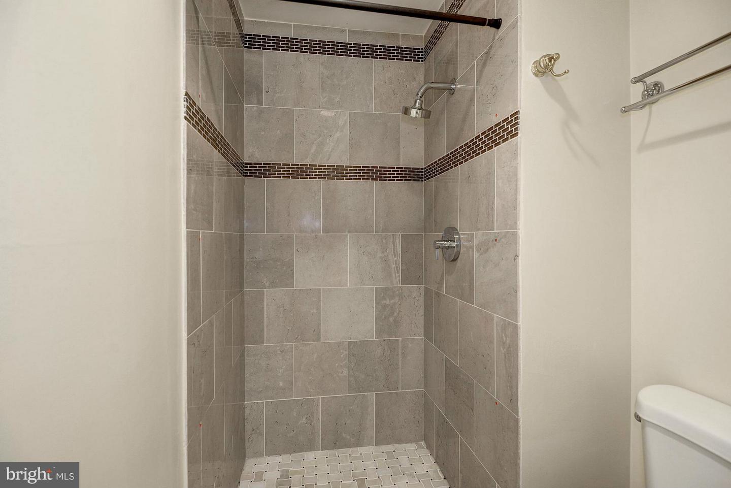 5812 APSLEY HOUSE CT, ALEXANDRIA, Virginia 22310, 3 Bedrooms Bedrooms, ,3 BathroomsBathrooms,Residential,For sale,5812 APSLEY HOUSE CT,VAFX2290894 MLS # VAFX2290894 5812 APSLEY HOUSE CT, ALEXANDRIA, Virginia 22310, 3 Bedrooms Bedrooms, ,3 BathroomsBathrooms,Residential,For sale,5812 APSLEY HOUSE CT,VAFX2290894 MLS # VAFX2290894