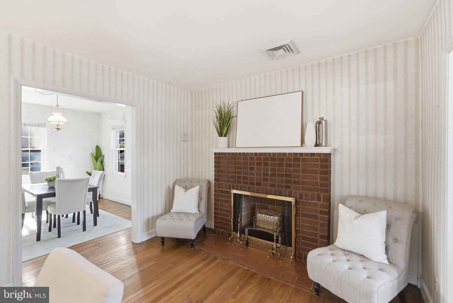 910 20TH ST S, ARLINGTON, Virginia 22202, 3 Bedrooms Bedrooms, ,2 BathroomsBathrooms,Residential,For sale,910 20TH ST S,VAAR2068870 MLS # VAAR2068870