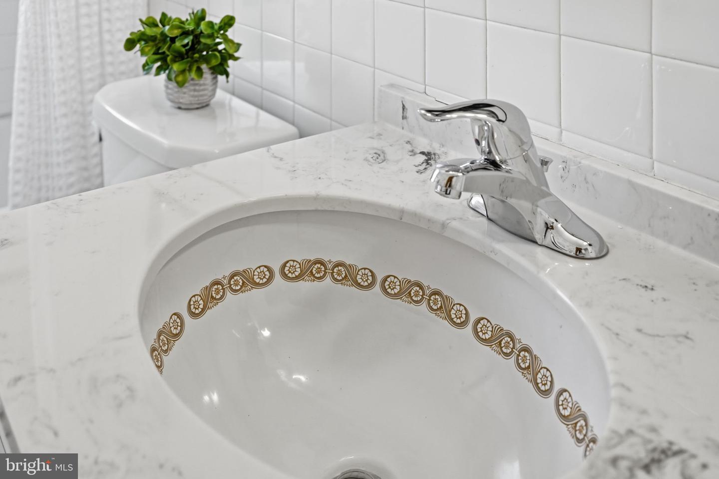 910 20TH ST S, ARLINGTON, Virginia 22202, 3 Bedrooms Bedrooms, ,2 BathroomsBathrooms,Residential,For sale,910 20TH ST S,VAAR2068870 MLS # VAAR2068870