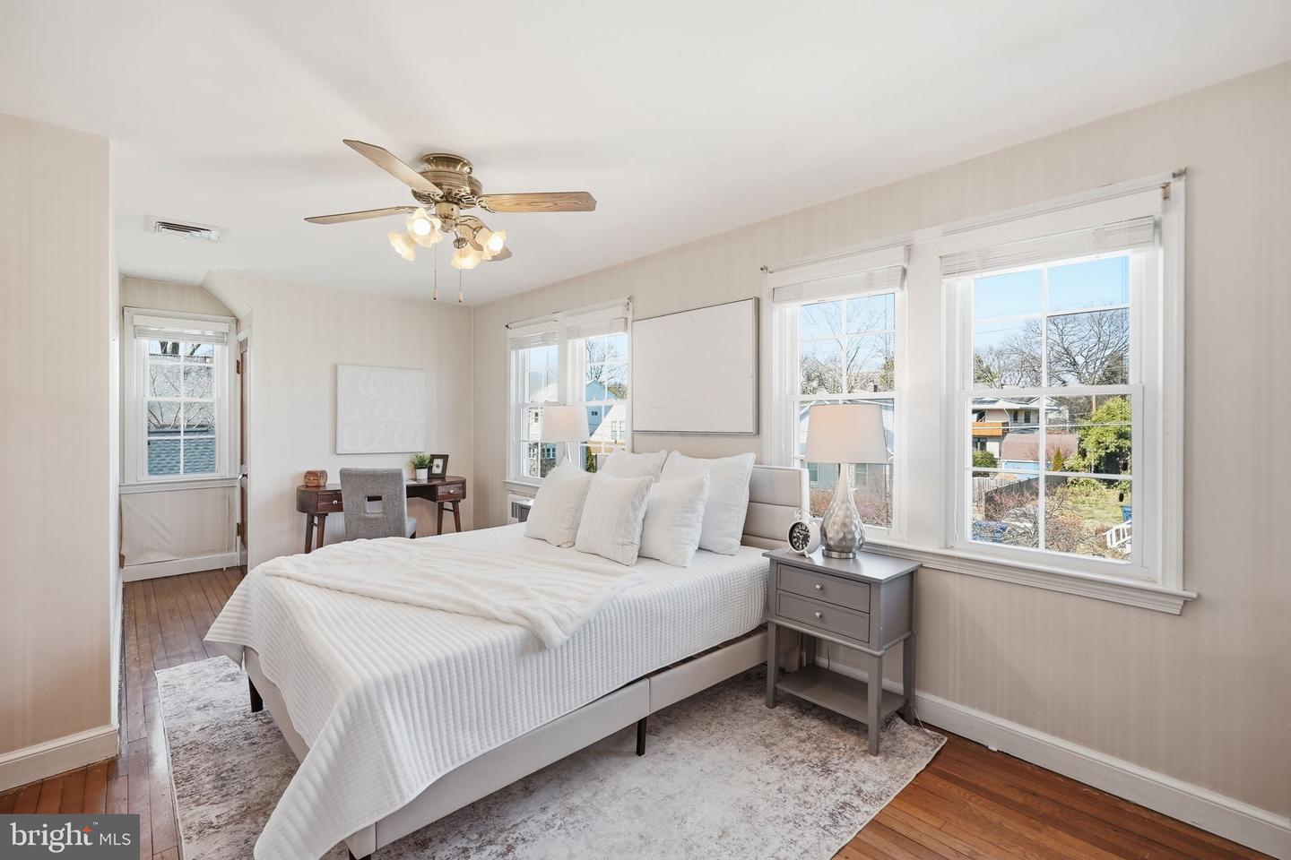 910 20TH ST S, ARLINGTON, Virginia 22202, 3 Bedrooms Bedrooms, ,2 BathroomsBathrooms,Residential,For sale,910 20TH ST S,VAAR2068870 MLS # VAAR2068870