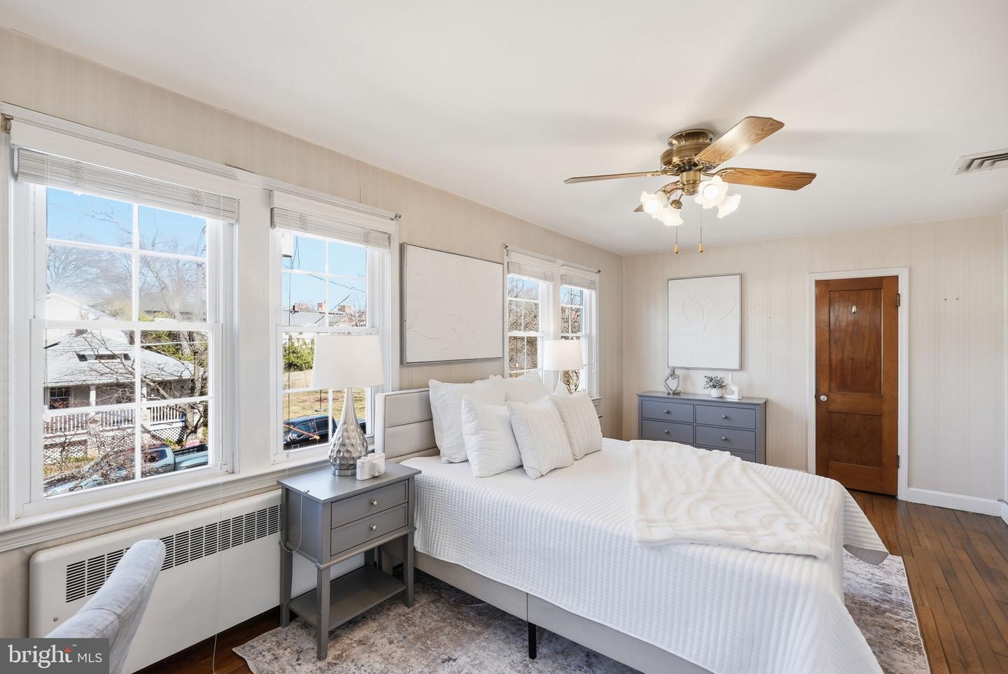 910 20TH ST S, ARLINGTON, Virginia 22202, 3 Bedrooms Bedrooms, ,2 BathroomsBathrooms,Residential,For sale,910 20TH ST S,VAAR2068870 MLS # VAAR2068870