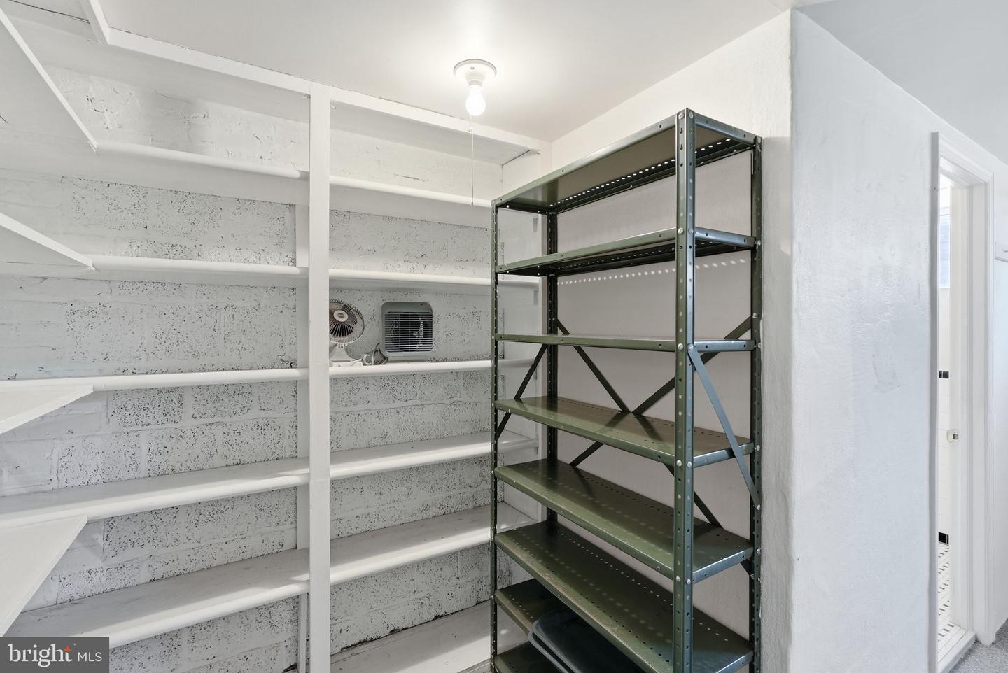 910 20TH ST S, ARLINGTON, Virginia 22202, 3 Bedrooms Bedrooms, ,2 BathroomsBathrooms,Residential,For sale,910 20TH ST S,VAAR2068870 MLS # VAAR2068870