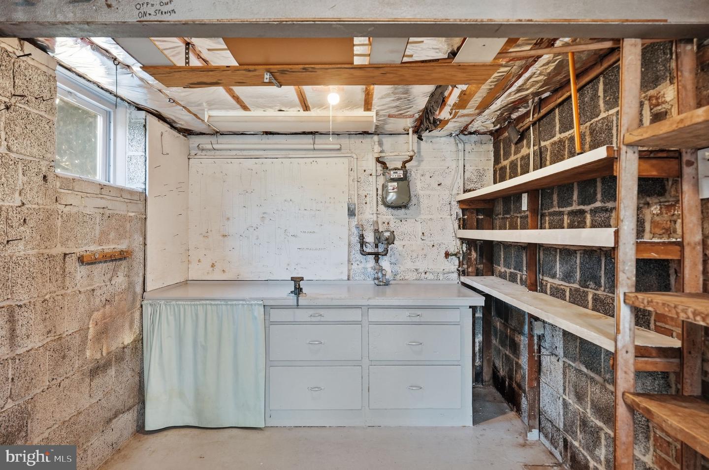 910 20TH ST S, ARLINGTON, Virginia 22202, 3 Bedrooms Bedrooms, ,2 BathroomsBathrooms,Residential,For sale,910 20TH ST S,VAAR2068870 MLS # VAAR2068870