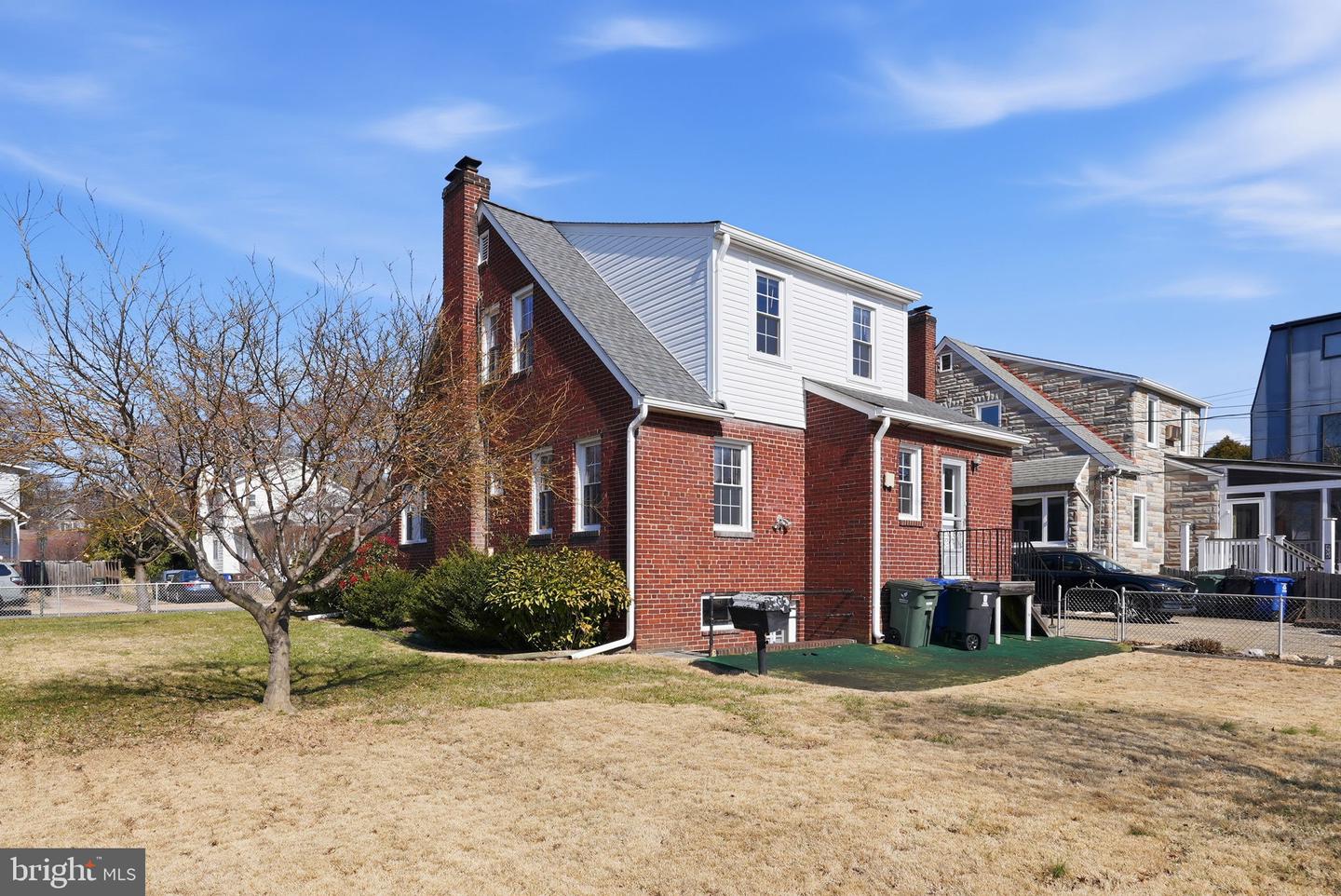 910 20TH ST S, ARLINGTON, Virginia 22202, 3 Bedrooms Bedrooms, ,2 BathroomsBathrooms,Residential,For sale,910 20TH ST S,VAAR2068870 MLS # VAAR2068870