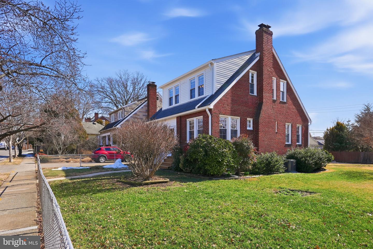 910 20TH ST S, ARLINGTON, Virginia 22202, 3 Bedrooms Bedrooms, ,2 BathroomsBathrooms,Residential,For sale,910 20TH ST S,VAAR2068870 MLS # VAAR2068870