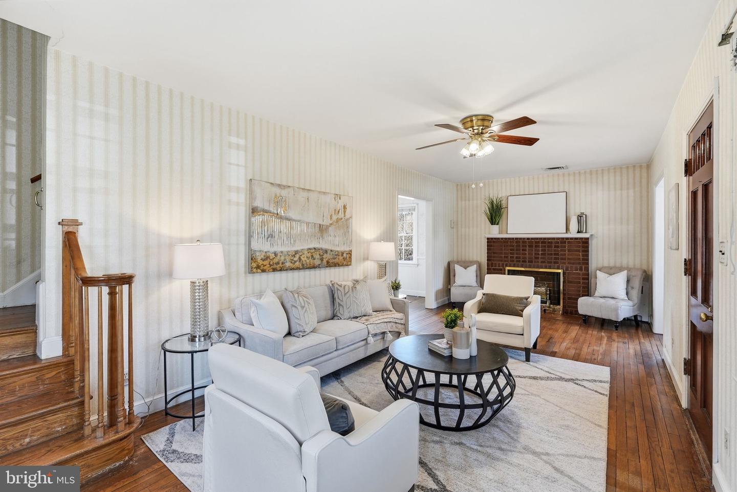 910 20TH ST S, ARLINGTON, Virginia 22202, 3 Bedrooms Bedrooms, ,2 BathroomsBathrooms,Residential,For sale,910 20TH ST S,VAAR2068870 MLS # VAAR2068870