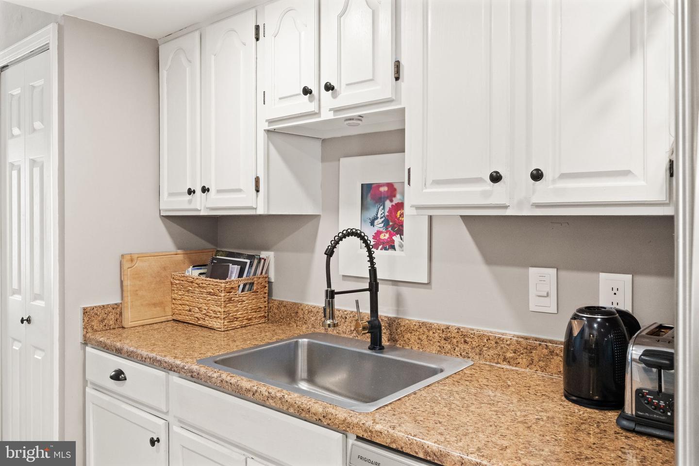 3806 OGILVIE CT, WOODBRIDGE, Virginia 22192, 3 Bedrooms Bedrooms, ,2 BathroomsBathrooms,Residential,For sale,3806 OGILVIE CT,VAPW2112440 MLS # VAPW2112440