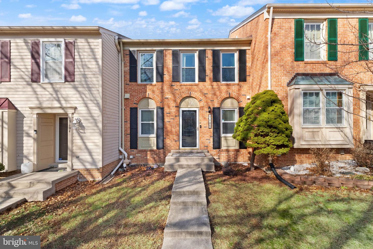 3806 OGILVIE CT, WOODBRIDGE, Virginia 22192, 3 Bedrooms Bedrooms, ,2 BathroomsBathrooms,Residential,For sale,3806 OGILVIE CT,VAPW2112440 MLS # VAPW2112440