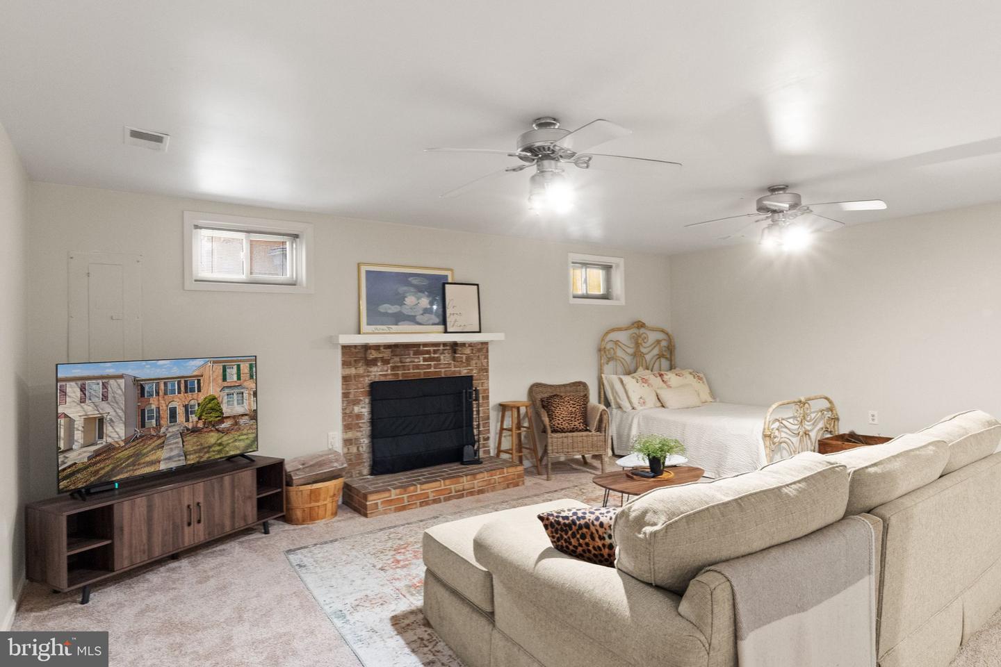 3806 OGILVIE CT, WOODBRIDGE, Virginia 22192, 3 Bedrooms Bedrooms, ,2 BathroomsBathrooms,Residential,For sale,3806 OGILVIE CT,VAPW2112440 MLS # VAPW2112440