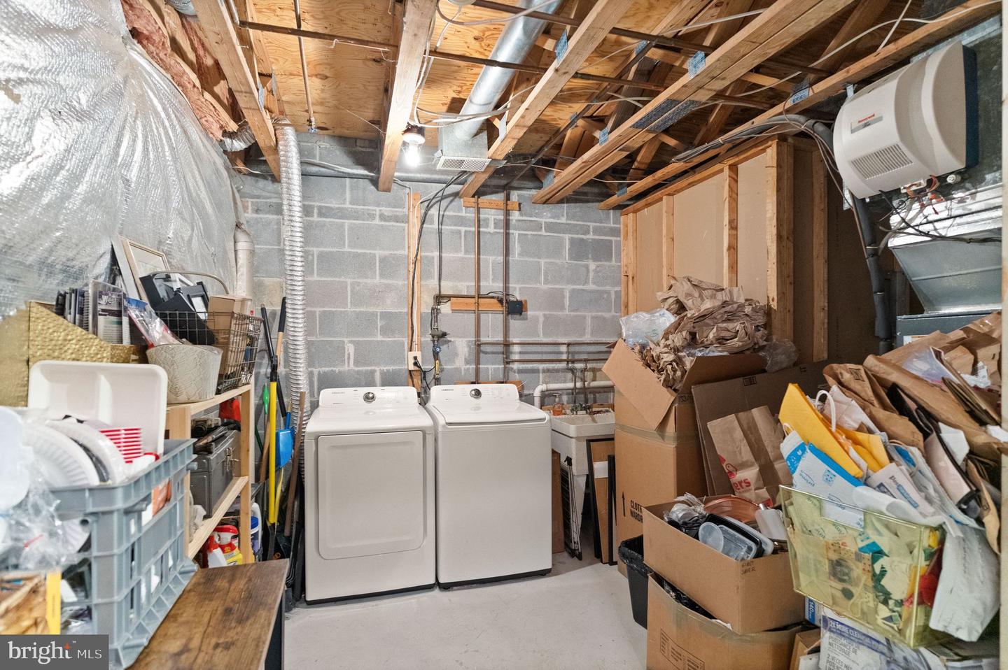 3806 OGILVIE CT, WOODBRIDGE, Virginia 22192, 3 Bedrooms Bedrooms, ,2 BathroomsBathrooms,Residential,For sale,3806 OGILVIE CT,VAPW2112440 MLS # VAPW2112440