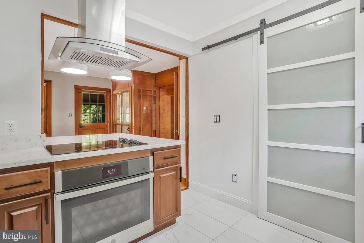 997 N SYCAMORE ST N, FALLS CHURCH, Virginia 22046, 5 Bedrooms Bedrooms, ,3 BathroomsBathrooms,Residential,For sale,997 N SYCAMORE ST N,VAFA2003578 MLS # VAFA2003578