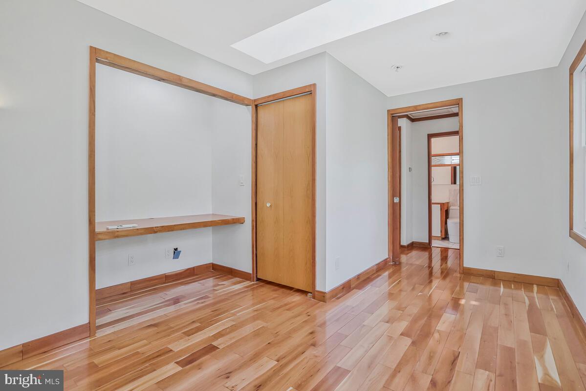 997 N SYCAMORE ST N, FALLS CHURCH, Virginia 22046, 5 Bedrooms Bedrooms, ,3 BathroomsBathrooms,Residential,For sale,997 N SYCAMORE ST N,VAFA2003578 MLS # VAFA2003578