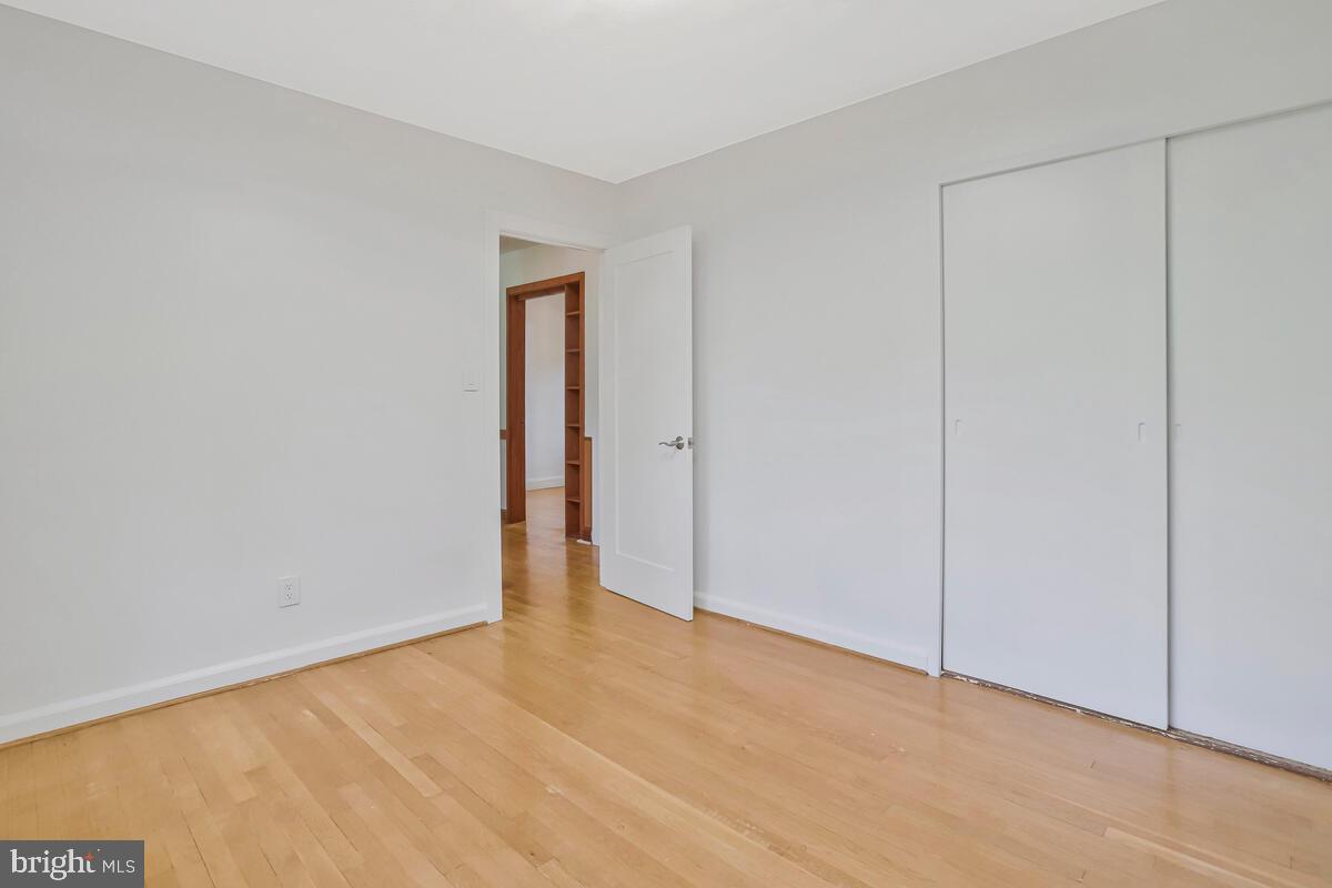 997 N SYCAMORE ST N, FALLS CHURCH, Virginia 22046, 5 Bedrooms Bedrooms, ,3 BathroomsBathrooms,Residential,For sale,997 N SYCAMORE ST N,VAFA2003578 MLS # VAFA2003578