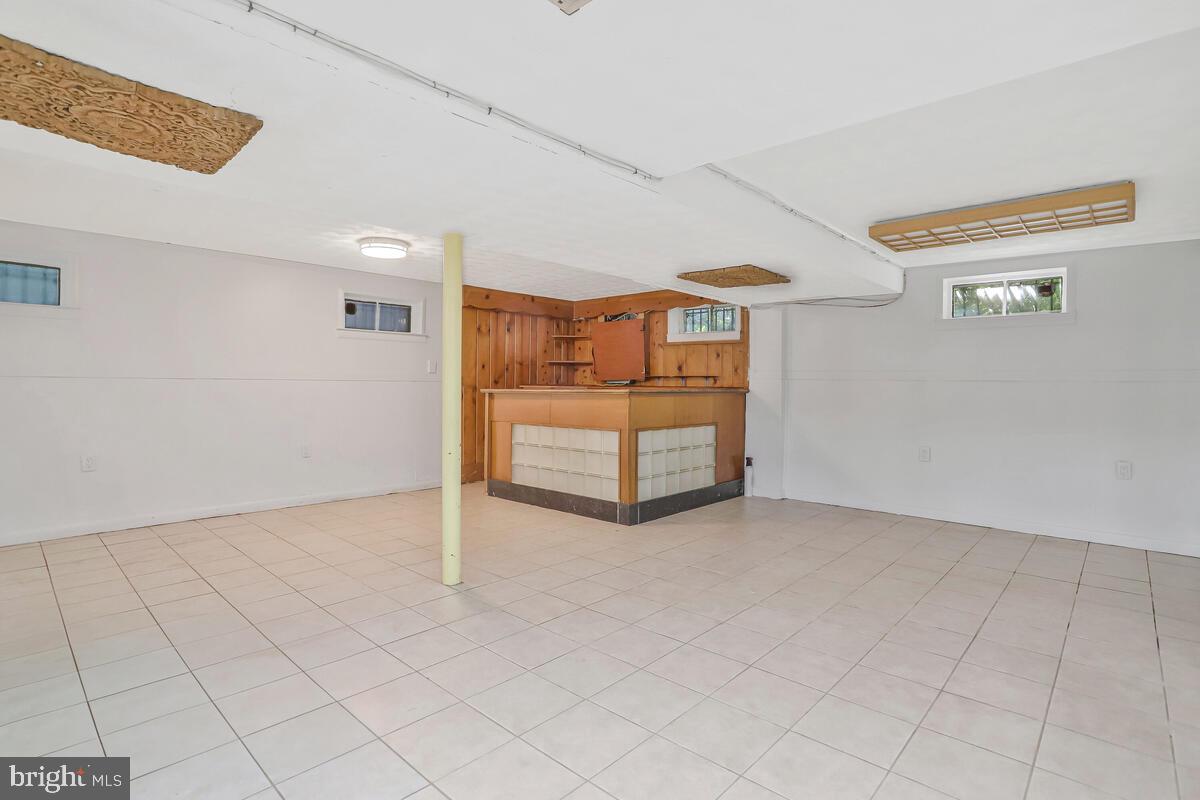 997 N SYCAMORE ST N, FALLS CHURCH, Virginia 22046, 5 Bedrooms Bedrooms, ,3 BathroomsBathrooms,Residential,For sale,997 N SYCAMORE ST N,VAFA2003578 MLS # VAFA2003578