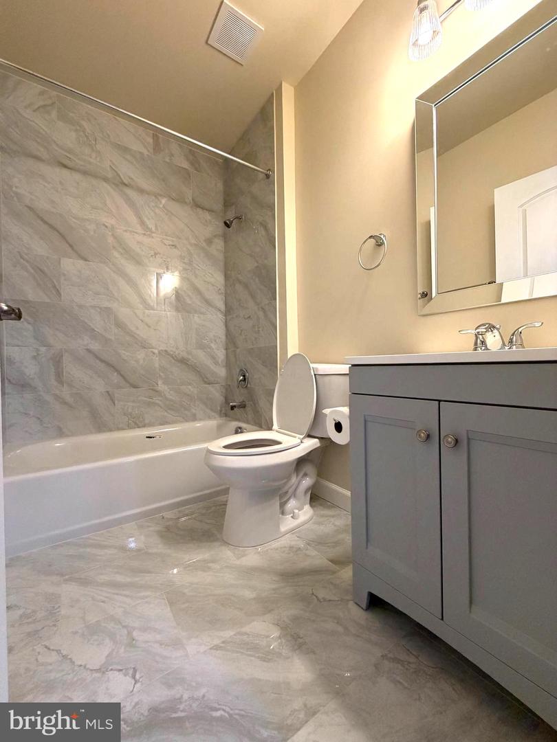 41514 CARRIAGE HORSE DR, ALDIE, Virginia 20105, 5 Bedrooms Bedrooms, ,3 BathroomsBathrooms,Residential,For sale,41514 CARRIAGE HORSE DR,VALO2115868 MLS # VALO2115868