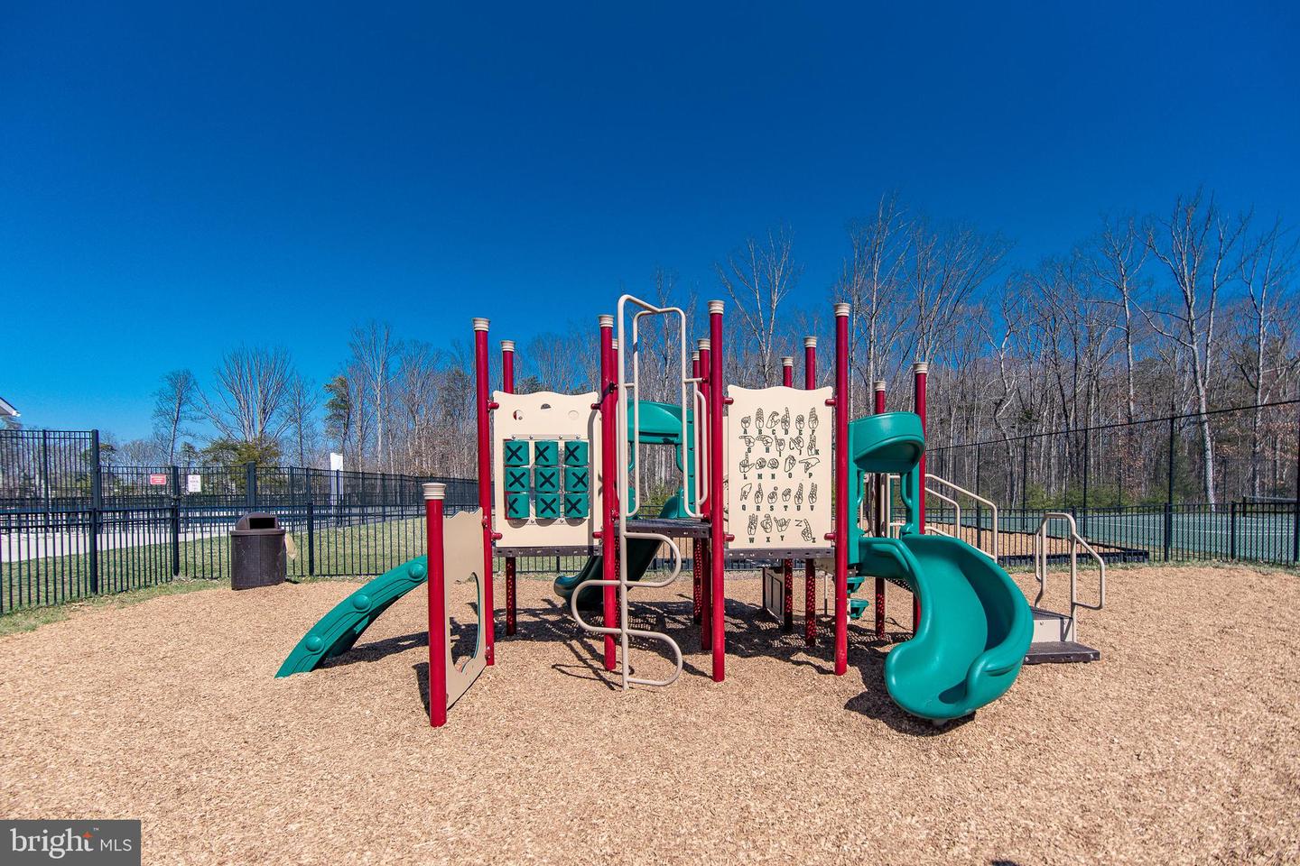 41514 CARRIAGE HORSE DR, ALDIE, Virginia 20105, 5 Bedrooms Bedrooms, ,3 BathroomsBathrooms,Residential,For sale,41514 CARRIAGE HORSE DR,VALO2115868 MLS # VALO2115868