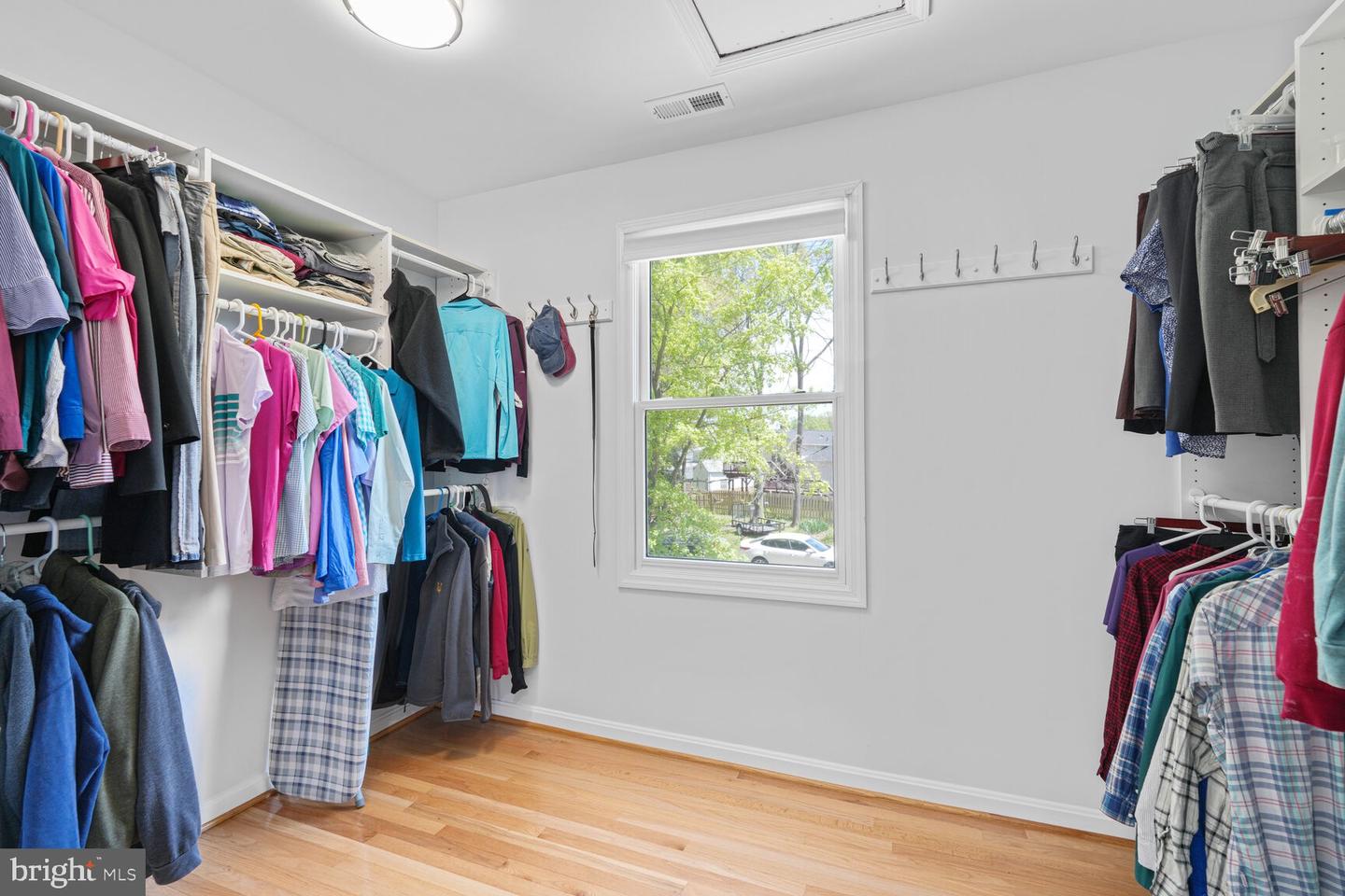 7937 FREEHOLLOW DR, FALLS CHURCH, Virginia 22042, 4 Bedrooms Bedrooms, ,4 BathroomsBathrooms,Residential,For sale,7937 FREEHOLLOW DR,VAFX2291024 MLS # VAFX2291024