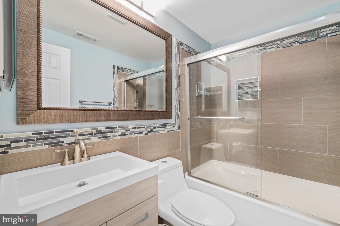 7937 FREEHOLLOW DR, FALLS CHURCH, Virginia 22042, 4 Bedrooms Bedrooms, ,4 BathroomsBathrooms,Residential,For sale,7937 FREEHOLLOW DR,VAFX2291024 MLS # VAFX2291024