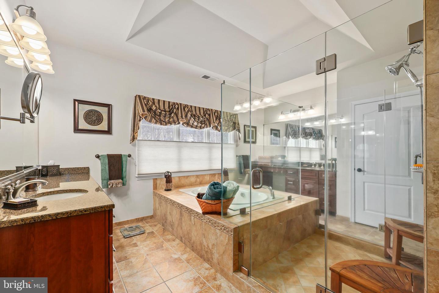 41199 COTTER CT, WATERFORD, Virginia 20197, 5 Bedrooms Bedrooms, ,4 BathroomsBathrooms,Residential,For sale,41199 COTTER CT,VALO2115912 MLS # VALO2115912