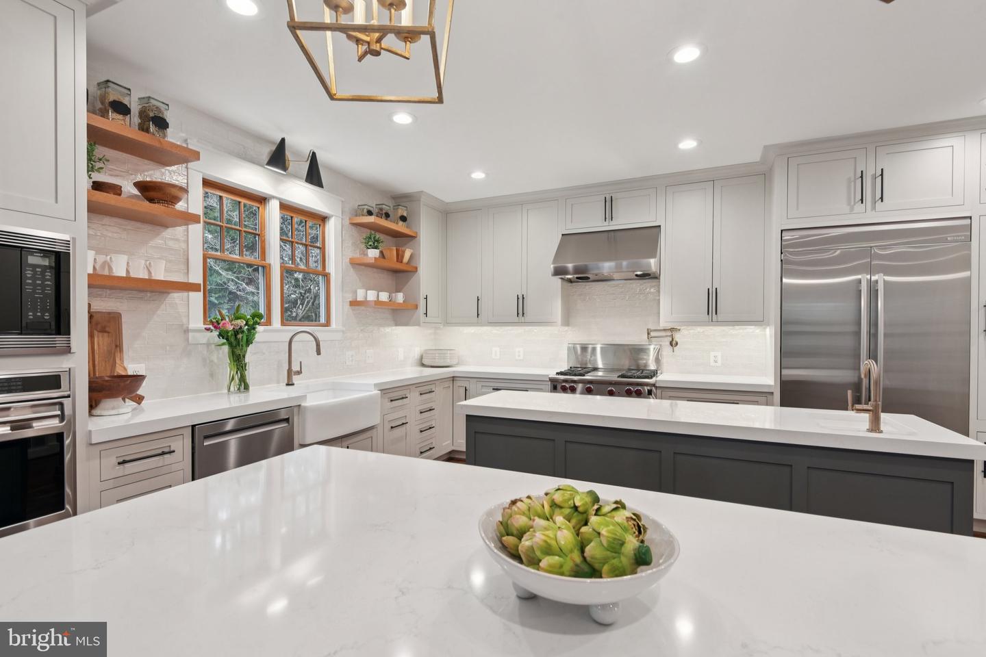 448 NELSON DR NE, VIENNA, Virginia 22180, 6 Bedrooms Bedrooms, ,5 BathroomsBathrooms,Residential,For sale,448 NELSON DR NE,VAFX2291110 MLS # VAFX2291110