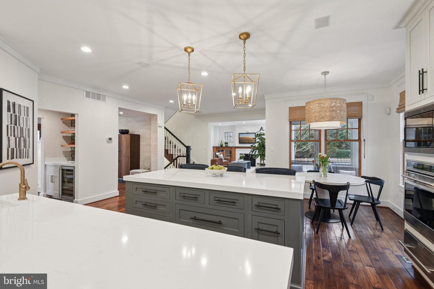 448 NELSON DR NE, VIENNA, Virginia 22180, 6 Bedrooms Bedrooms, ,5 BathroomsBathrooms,Residential,For sale,448 NELSON DR NE,VAFX2291110 MLS # VAFX2291110