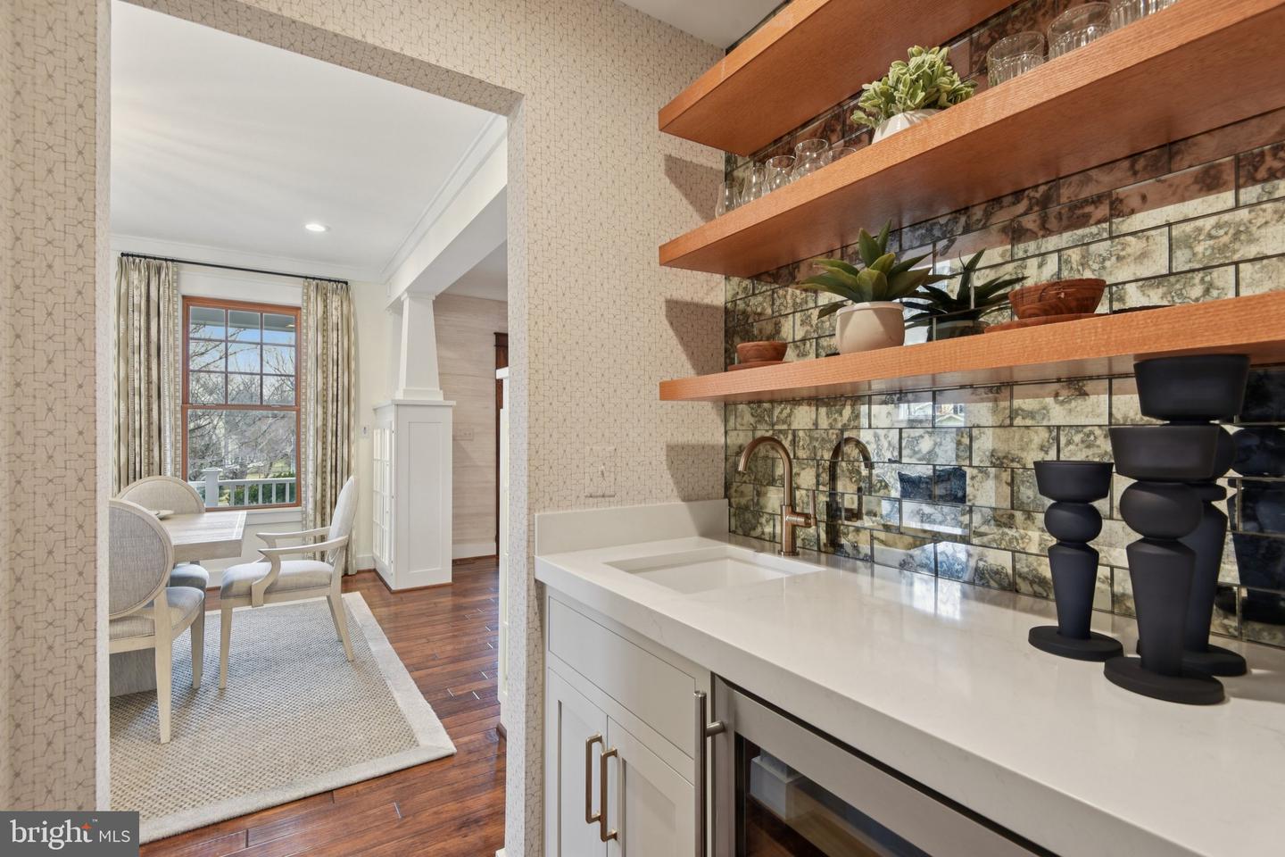 448 NELSON DR NE, VIENNA, Virginia 22180, 6 Bedrooms Bedrooms, ,5 BathroomsBathrooms,Residential,For sale,448 NELSON DR NE,VAFX2291110 MLS # VAFX2291110