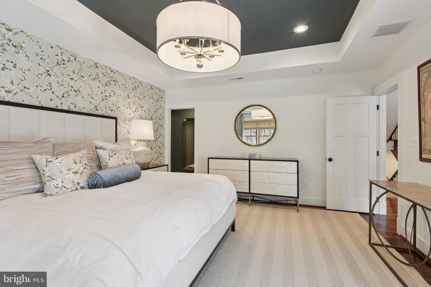 448 NELSON DR NE, VIENNA, Virginia 22180, 6 Bedrooms Bedrooms, ,5 BathroomsBathrooms,Residential,For sale,448 NELSON DR NE,VAFX2291110 MLS # VAFX2291110