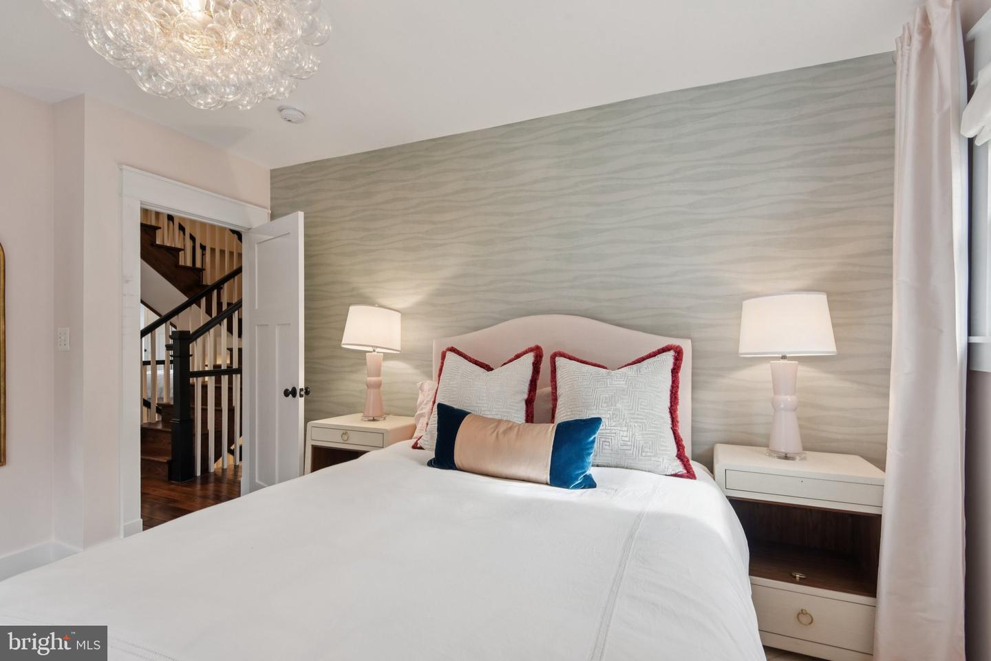 448 NELSON DR NE, VIENNA, Virginia 22180, 6 Bedrooms Bedrooms, ,5 BathroomsBathrooms,Residential,For sale,448 NELSON DR NE,VAFX2291110 MLS # VAFX2291110