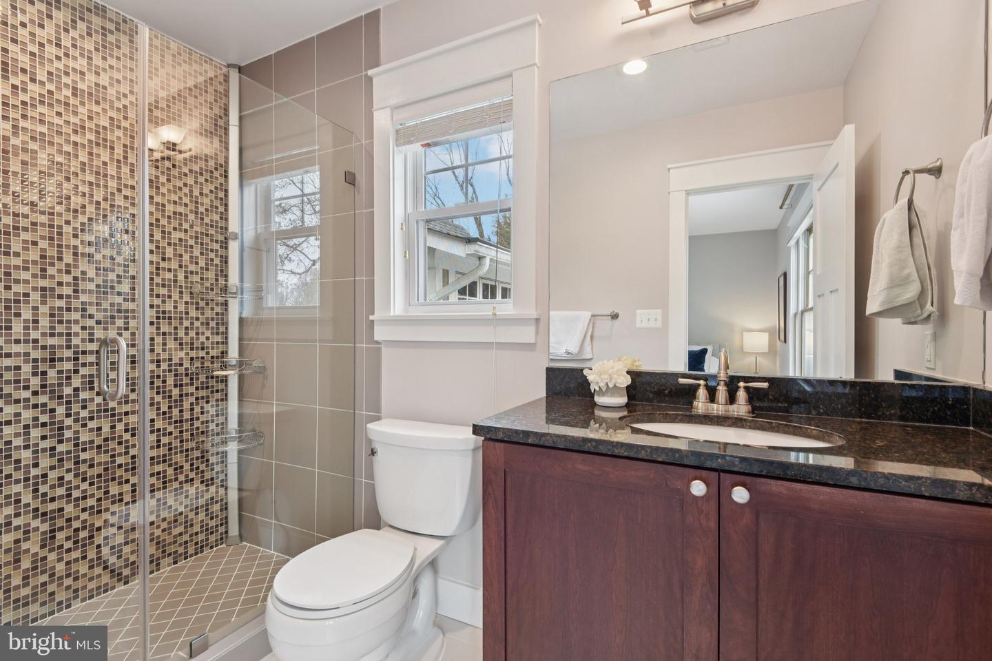 448 NELSON DR NE, VIENNA, Virginia 22180, 6 Bedrooms Bedrooms, ,5 BathroomsBathrooms,Residential,For sale,448 NELSON DR NE,VAFX2291110 MLS # VAFX2291110