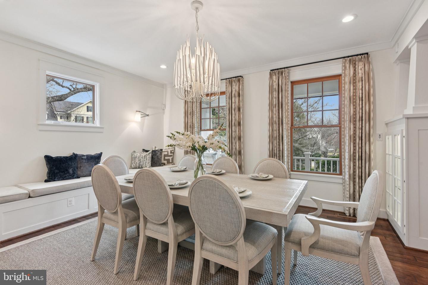 448 NELSON DR NE, VIENNA, Virginia 22180, 6 Bedrooms Bedrooms, ,5 BathroomsBathrooms,Residential,For sale,448 NELSON DR NE,VAFX2291110 MLS # VAFX2291110