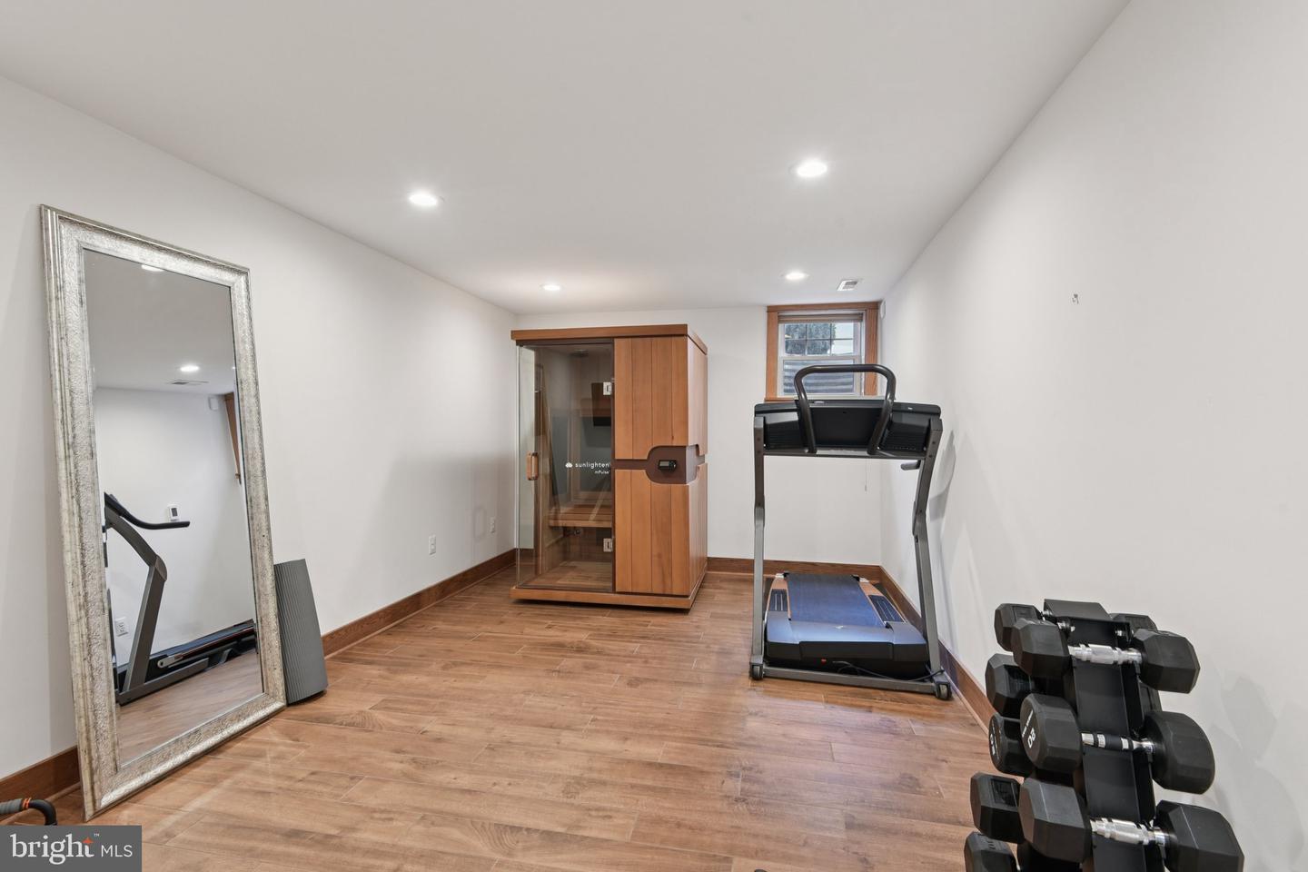 448 NELSON DR NE, VIENNA, Virginia 22180, 6 Bedrooms Bedrooms, ,5 BathroomsBathrooms,Residential,For sale,448 NELSON DR NE,VAFX2291110 MLS # VAFX2291110