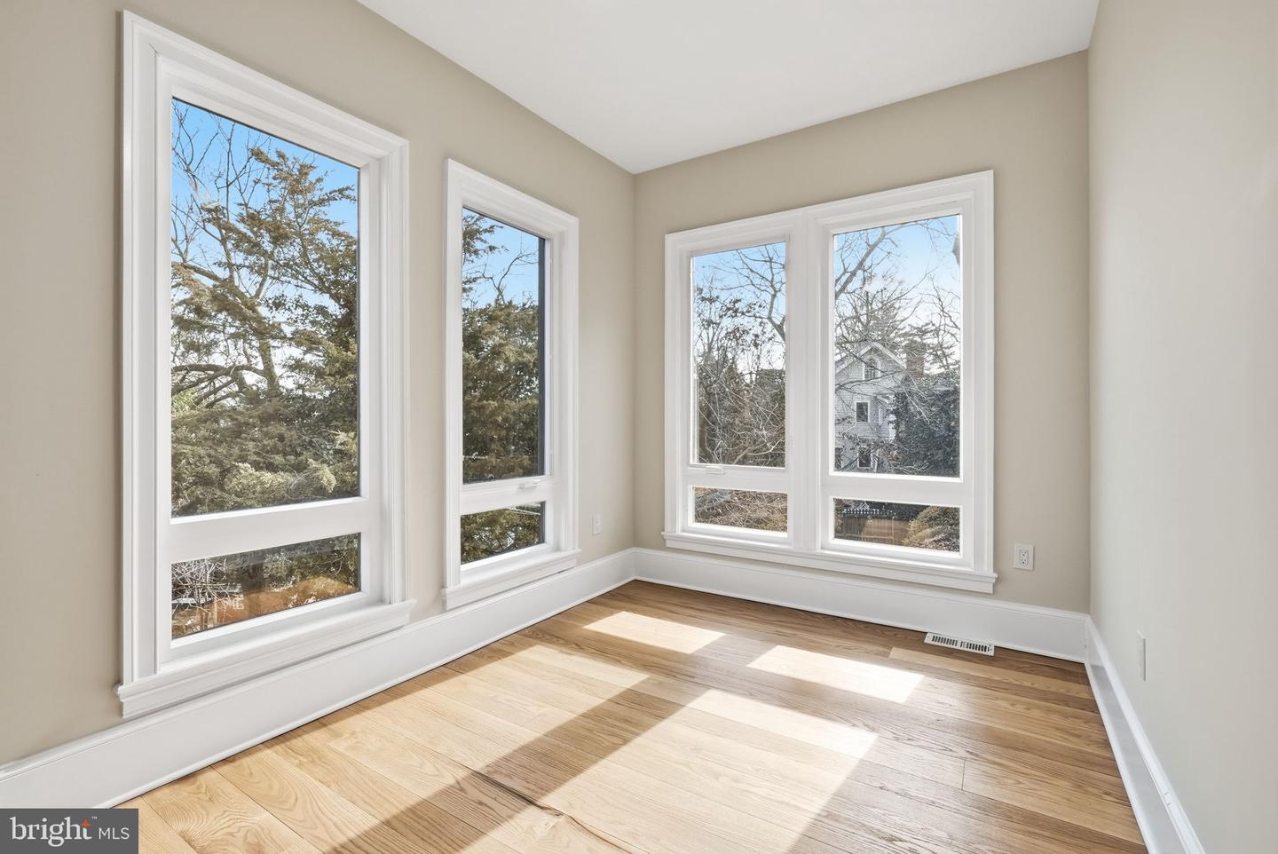 5315 COLORADO AVE NW, WASHINGTON, District Of Columbia 20011, 6 Bedrooms Bedrooms, ,6 BathroomsBathrooms,Residential,For sale,5315 COLORADO AVE NW,DCDC2246276 MLS # DCDC2246276